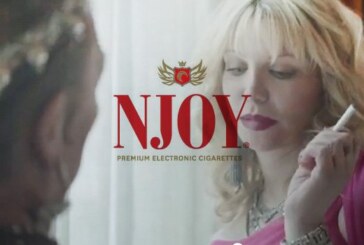 Publicité officielle – Njoy – avec Courtney Love (USA)