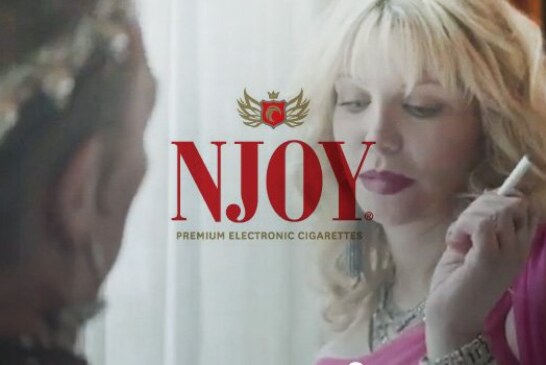 Publicité officielle – Njoy – avec Courtney Love (USA)
