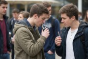 ENQUETE : Les étudiants préfèrent la fumette à la e-cigarette !