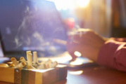 ÉTUDE : Le fait de fumer ne réduirait pas le stress bien au contraire.