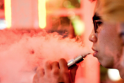ETATS-UNIS : La ville de New-York s&rsquo;attaque aux fumeurs et aux vapoteurs.