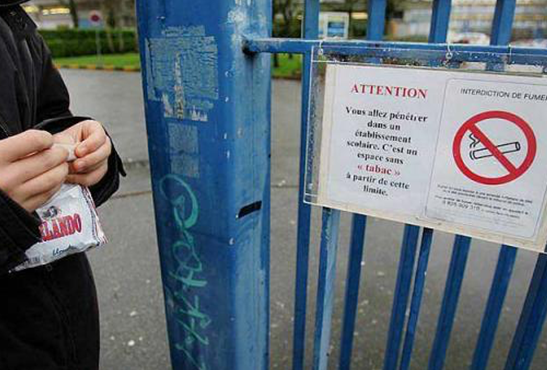 FRANCE : Le tabac ne sera pas autorisé dans les lycées !