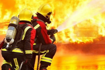 ROYAUME-UNI : 20 pompiers pour lutter face à une usine d&rsquo;e-liquide en feu.