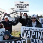 CANADA : Une manifestation contre la nouvelle législation sur l&rsquo;e-cigarette.