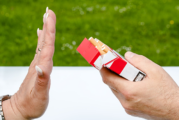 SANTE : Fumer une cigarette de temps de temps est dangereux pour la santé.