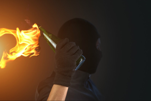 CANADA : Une boutique de vape vandalisée au cocktail molotov !
