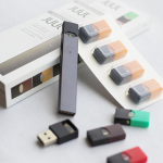 INDE : L&rsquo;e-cigarette Juul annonce son arrivée dans un pays avec 100 millions de fumeurs