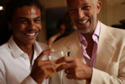 PEOPLE : L&rsquo;acteur Vincent Cassel et le rappeur Post Malone adoptent l&rsquo;e-cigarette myblu.