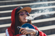 CANADA : Ottawa compte aujourd&rsquo;hui plus de vapoteurs que de fumeurs chez les jeunes.