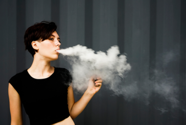 PSYCHOLOGIE : L&rsquo;e-cigarette « c’est comme sortir de prison avec un bracelet électronique »…