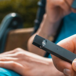 ÉTATS-UNIS : Le géant de l&rsquo;e-cigarette Juul doit supporter la pression des autorités américaines !