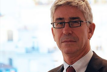SANTÉ : Le Pr Benoit Vallet invite à la prudence sur la cigarette électronique.