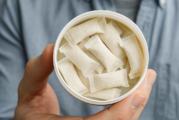 La nouvelle épidémie silencieuse des élèves : les sachets nicotinés