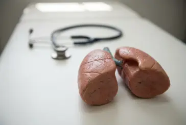 Cancer du poumon : une nouvelle étude alerte sur le risque accru chez les ex-fumeurs qui vapotent