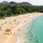 Paysage hawaïen symbolisant l'interdiction des vapes à Hawaii prévue pour 2027