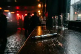 Royaume-Uni : la police alerte sur des vapes utilisées pour droguer des victimes à leur insu