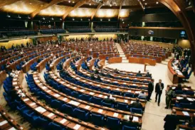Parlement européen : les eurodéputés réclament emballages neutres et restrictions arômes pour toute la vape